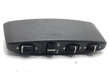 PRZEŁĄCZNIK FOTELA LEWY MERCEDES S204 A0008005178 Kombi 07-14 WŁĄCZNIK