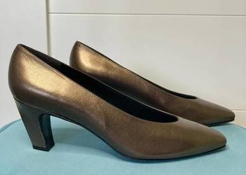 Nowe brązowe metaliczne buty czółenka Stuart Weitzman 36