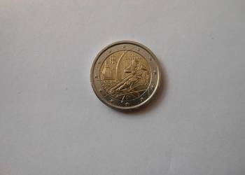 Dwanaście monet kolekcjonerskich 2 euro.
