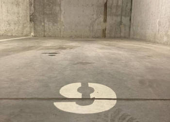 Obniżka ceny. Miejsce postojowe w garażowcu- Nowa Cukrownia 11