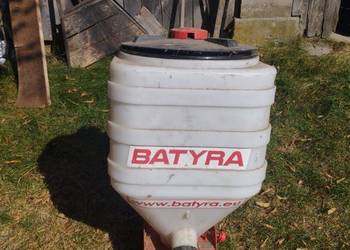 Elektryczny rozsiewacz do poplonu BATYRA