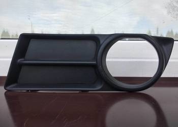 Toyota Corolla Verso 2 II kratka zderzaka lewa halogen