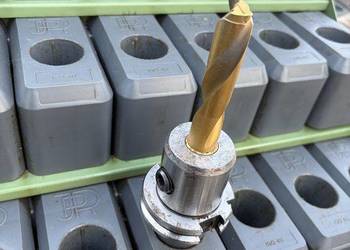 Wiertło monolityczne TiN Ø17 mm na oprawce SK 40,
