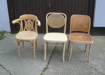 Stare krzesła gięte.