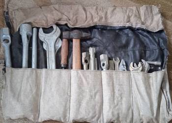 Zestaw oryginalnych kluczy do ciągnika DT spycharki spychacza