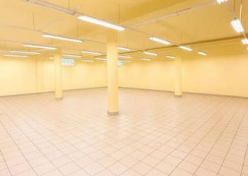 Duży lokal na parterze