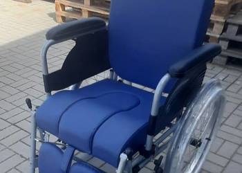Wózek specjalny z dodatkową funkcją toalety Vermeiren 9300