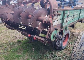 Mały Rozrzutnik obornika 2.5 tony do c330 mf Strauttman