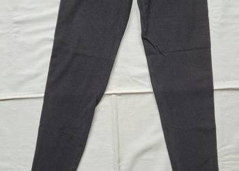Czarne legginsy