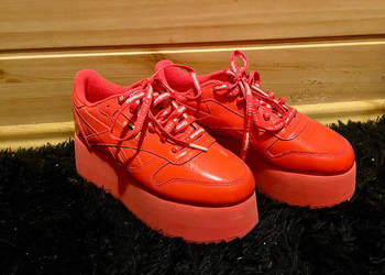 Buty Reebok x Gigi Hadid Classic Triple platform