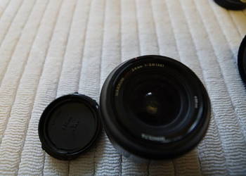 Konica Minolta AF 24 mm f/2,8.