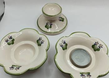 Trzy porcelanowe świeczniki motyw roślinny fiołki