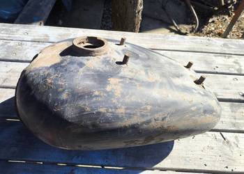 Bak, zbiornik paliwa Junak M10