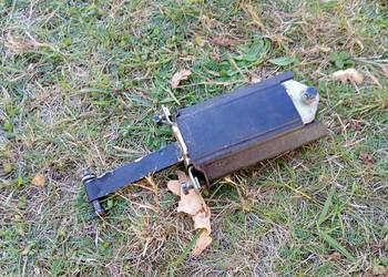 OGRANICZNIK STOPER DRZWI MERCEDES W124 W201