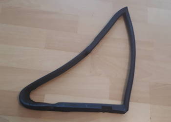 Fiat 126p uszczelka szyby trójkątnej
