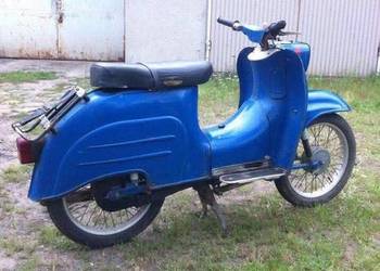 Simson schwalbe z papierami
