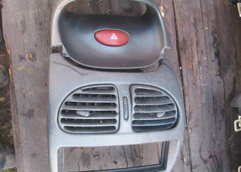 Dekor Kratki nawiewów ramka wyświetlacza radia panelu na Peugeot 206 grafit