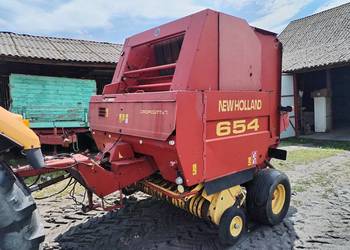 Prasa rolujaca New holland 654 cropcutter