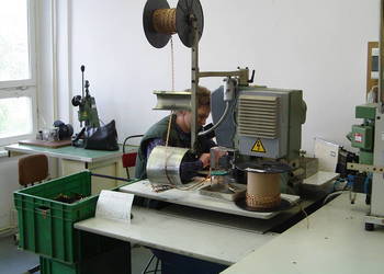 Maszyna do zaciskania końcówek AG330 Grote & Hartmann