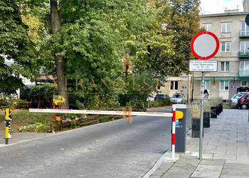 Przestronne 2 pok. | 100m. do metra | parter