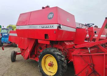 Kombajn zbożowy Massey Ferguson 186 w oryginale świeżo  sprowadzony zadbany