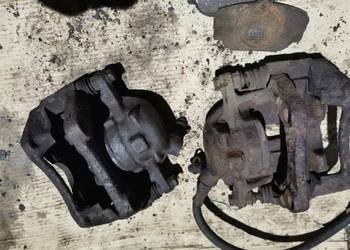 Zaciski hamulcowe przód BMW e30 komplet