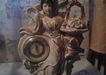 Lampa zegar porcelana na kominek