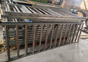 Przenośnik rolkowy 15 mb ocynkowany 5x 300 cm x 90 cm, nogi podporowe