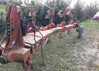 Pług Massey Ferguson 470