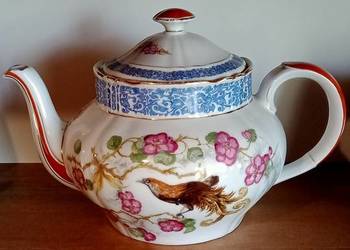 Stary dzbanek z porcelany