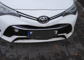 Zderzak przedni Toyota Avensis 15-18