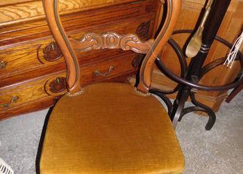 Krzesełko ludwik medalion