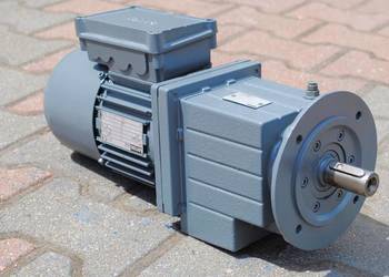 Motoreduktor kołnierzowy 0,37kw 86obr. z hamulcem. Firmy LENZE
