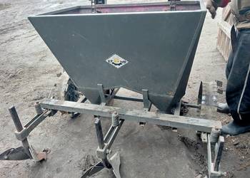 Sprzedam sadzarkę do ziemniaków