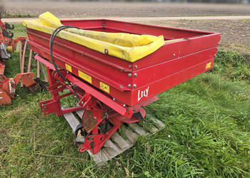 Rozsiewacz nawozów mineralnych LELY SE 1500 Fertiliner (8-12 m / 1100 L+)