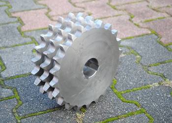 Koło zębate. Zębatka trzyrzędowa. 22 zęby. Fi otwru 50mm..