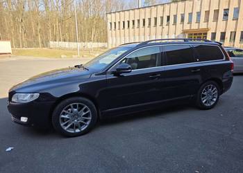 Volvo V70 2014r. D3 5 cylindrów 136km. 1984cm3 czarny skóra