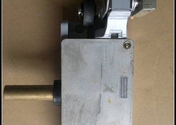 wyłącznik krańcowy SCHMERSAL ; typ AV18LB2Kx=45 ; 380V
