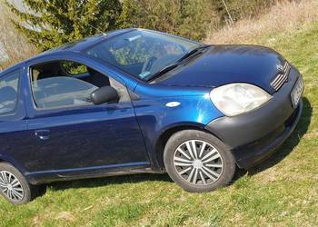 Toyota Yaris lampy reflektory przód