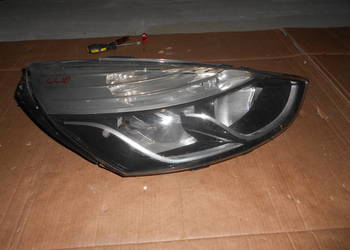 Reflektor uszkodzony Clio IV