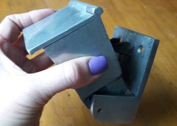 Stara duża popielniczka kolejowa wagonowa PKP PRL