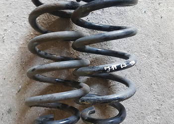 NISSAN QASHQAI J11 SPREZYNA TYL SPREZYNY ZAWIESZENIA TYL