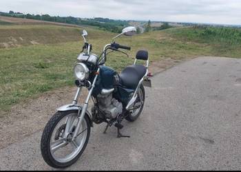 Motocykl Daelim vs 125