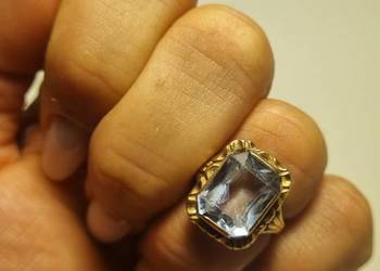 Złoty pierścionek Złoty pierścionek