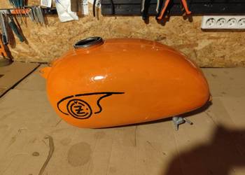 Bak, Zbiornik paliwa CZ 175