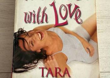 Książka język angielski A brush with love – Tara Heavey | Romans