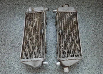 DWIE CHŁODNICE SZCZELNE YAMAHA YZ 250 2T 99r