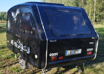 Przyczepa kempingowa Niewiadów N126 – na działkę, z instalacją solarną