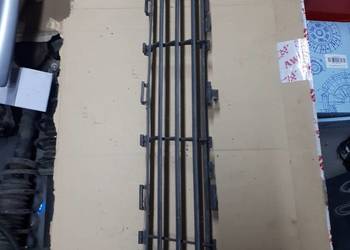 Kratka środkowa zderzaka Avensis T25