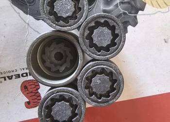 Fabryczny zestaw zabezpieczenia kół Skoda VW SEAT Audi